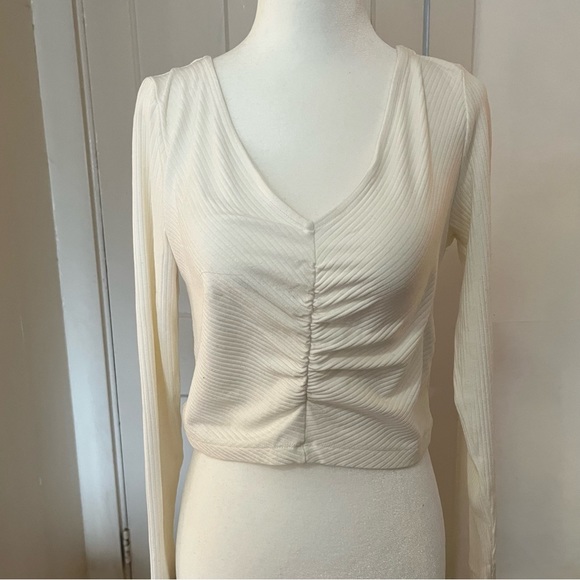 H&M Ribbed V-Neck Long Sleeve Top - Picture 3 of 7